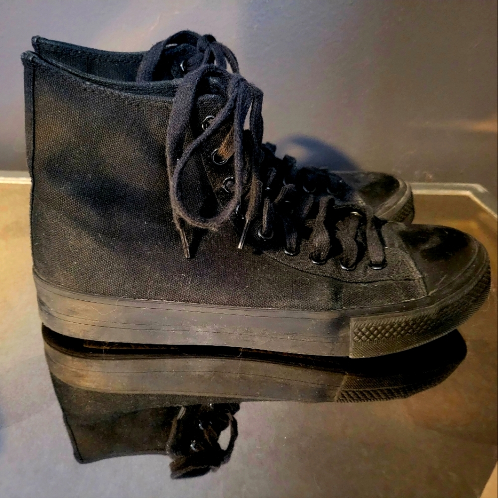 No Boundaries Black Hightop Sneakers
